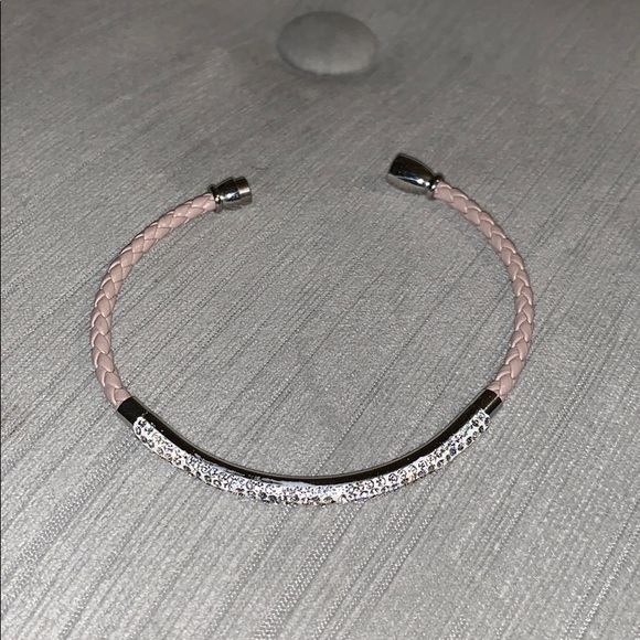 Jewelry/Bracelet - Picture 3 of 5